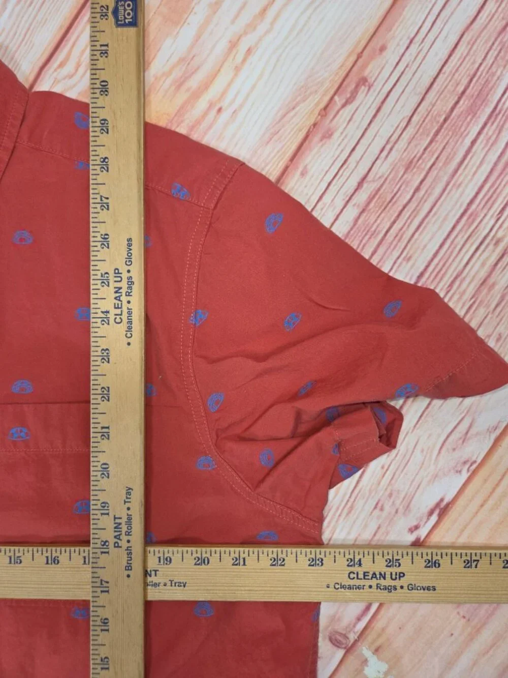 The North Face Mens Red Short Sleeve Shirt XL With Blue Print